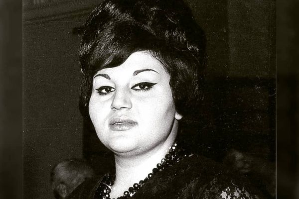 شباهت باور نکرده‌ای دختر هایده به مادرش | مادر و دختر دقیقا یکی‌اند!