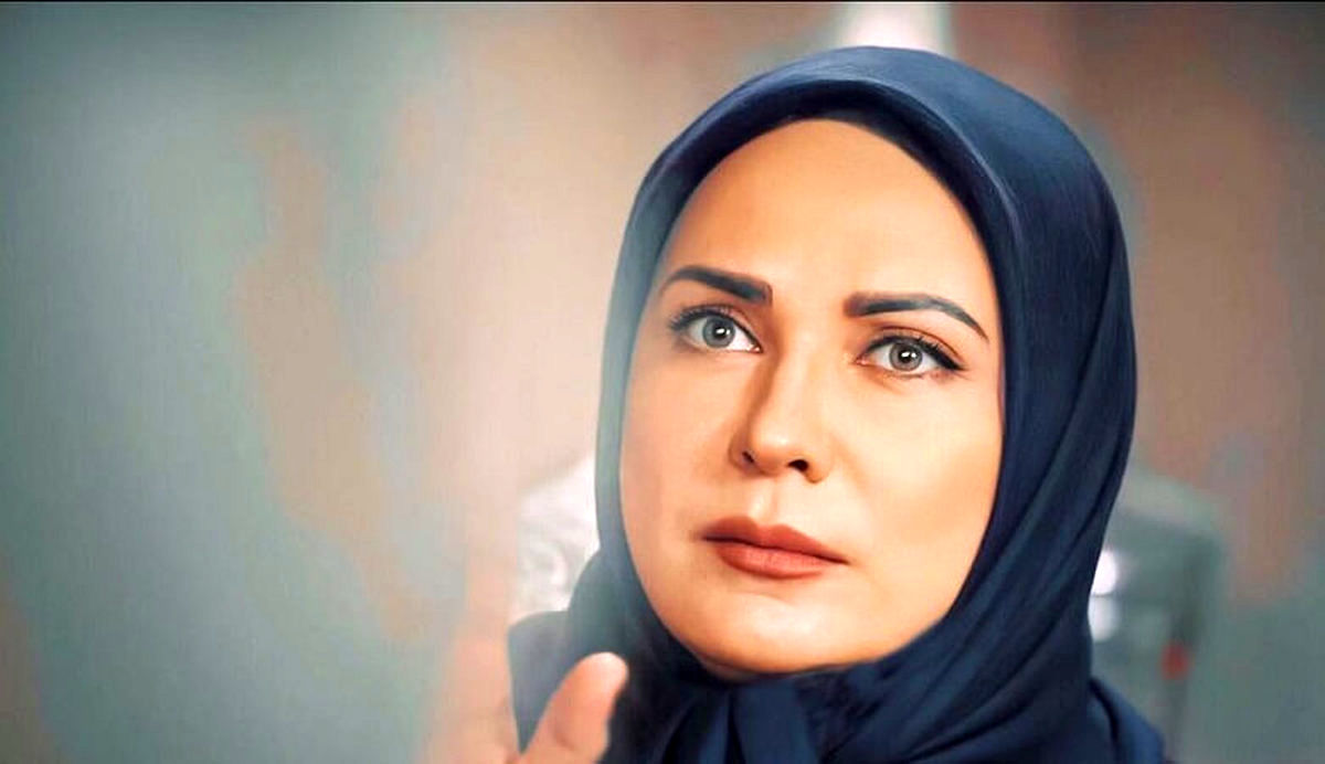 تصویری عجیب از لعیا زنگنه در آستانه 60 سالگی