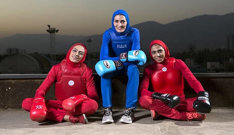 درگیری عجیب خواهران منصوریان با پدر یک ورزشکار | کتک کاری راه افتاد