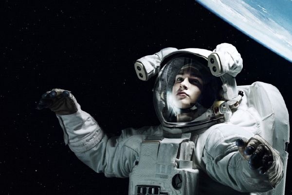 چرا ماه به سیستم کنترل ترافیک فضایی نیاز دارد؟