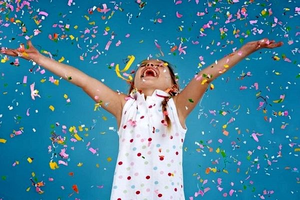 ۷ چیزی که شما را شادتر میکند | اگر میخواهید زندگی بهتری  داشته باشی این کارها را انجام دهید 