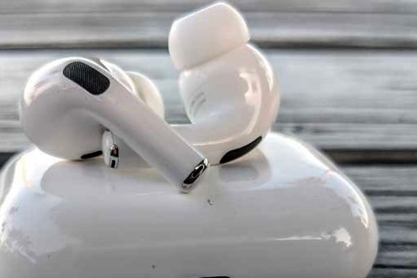 نحوه تمیز کردن هدفون‌ بی سیم