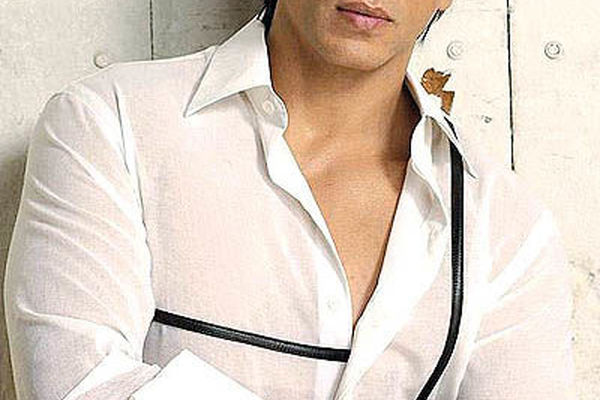 دختر شاهرخ خان سفیر برند آرایشی میبلین شد 