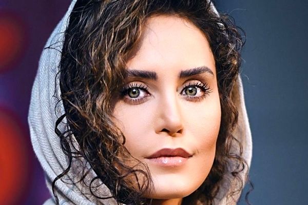 تصاویر لورفته از مادران بازیگران زن معروف | چقدر الناز شاکردوست شبیه مادرشه!+ویدئو 