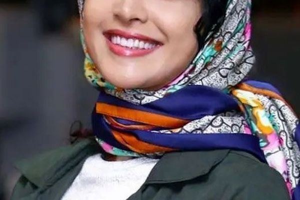 مادر جوان الهه حصاری همه را شوکه کرد | مادر مدل جوان تر از دختر بازیگرش +عکس