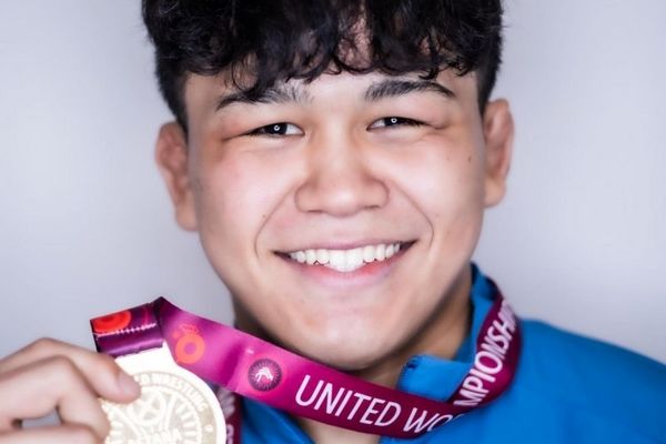 کشتی‌گیر دو ملیتی ایرانی - ژاپنی صاحب مدال طلای کشتی شد | آرش یوشیدا طلایی شد 