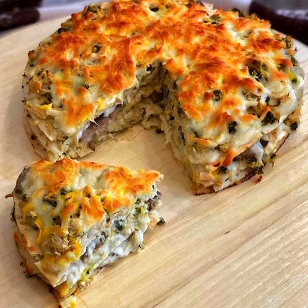 طرز تهیه پیتزا مرغ و اسفناج به روش رستوران | روش درست کردن پیتزا مرغ و اسفناج با فوت و فن  رستورانی