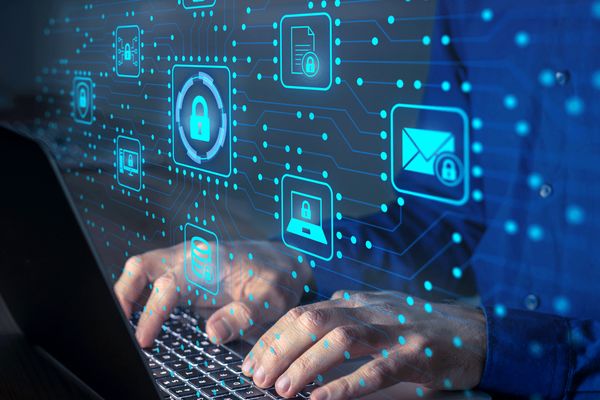 این افراد می‌توانند بدون فیلتر به اینترنت دسترسی داشته باشند