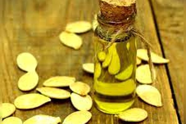 اثرات روغن کدو بر سلامت بیضه | آقایان روغن کدو بیشتر مصرف کنند