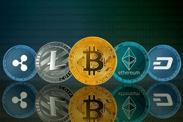 آینده آلت‌کوین‌ها مبهم است؛ بیت‌کوین سیگنال‌های قدرتمند از خود نشان می‌دهد