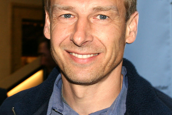 درخواست فدراسیون فوتبال ایران برای  استعفای کلینزمن 