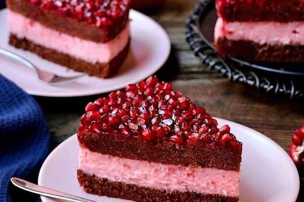 طرز تهیه ی کیک انار | یک دسر ساده و خوشمزه برای شب یلدا