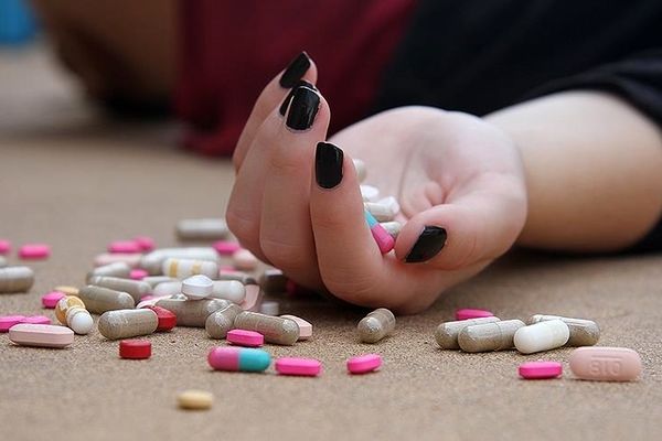  خود را از خودکشی نجات دهید | در صورت بروز افکار خودکشی چه باید کرد؟ 