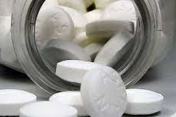 با آسپرین ۱۰ سال جوان شو | ترفند درست کردن ماسک صورت با آسپرین 