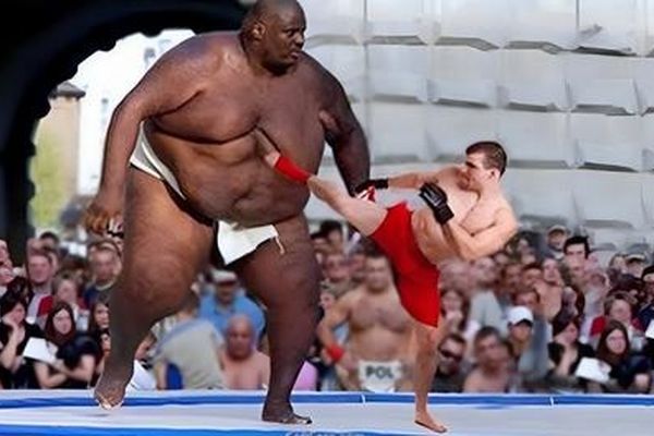 عجیب اما واقعی | بزرگ ترین انسان های روی کره زمین را میبینید | از چاق ترین تا قد بلند ترین 