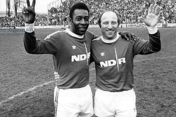 اسطوره فوتبال آلمان درگذشت!