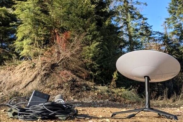 اینترنت ماهواره‌ای استارلینک گران شد! | بحران اوکراین می‌تواند یکی از دلایل باشد