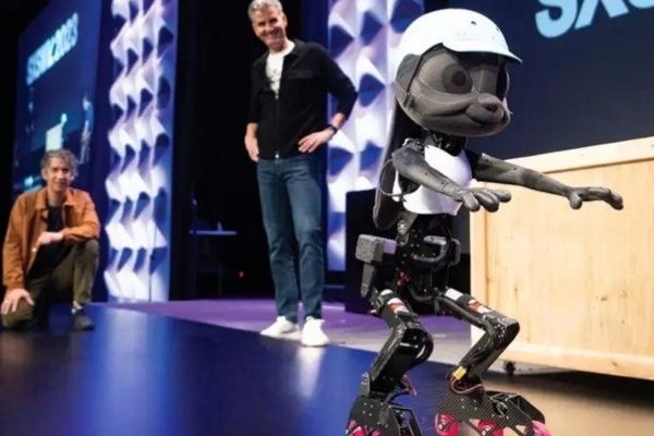 شخصیت های انیمیشن وارد دنیای واقعی شدند | رونمایی از جودی ، ربات جدید و بامزه ی دیزنی