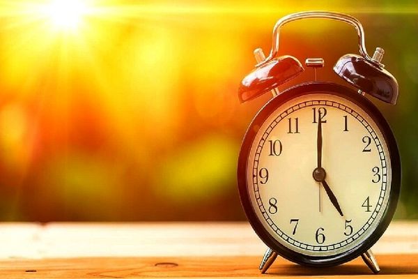 ۵ گام برای سحر خیز شدن | راه کارهایی برای سحر خیز شدن 