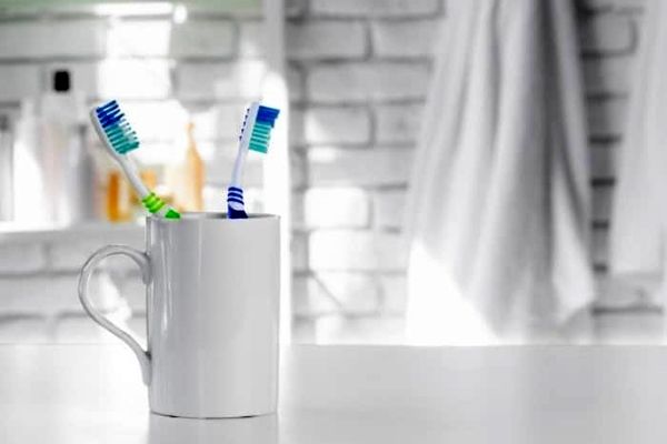 بهترین زمان برای مسواک زدن چه زمانی است ؟ | زمان مناسب مسواک زدن