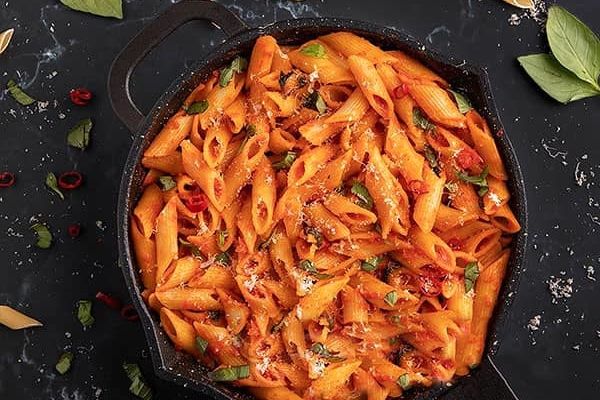 طرز تهیه یک پاستا ساده و خوشمزه | پاستا با سس گوجه