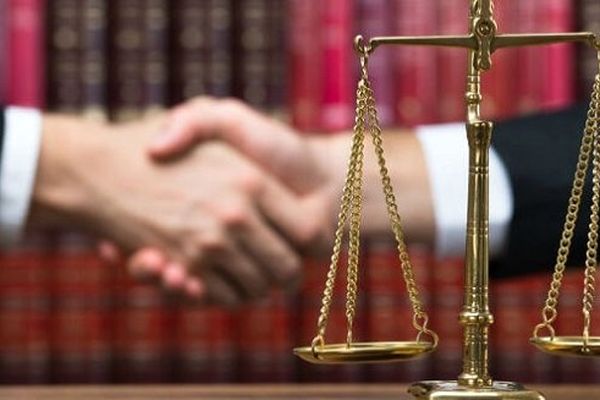 بررسی علل گرایش به روابط نامشروع در جامعه امروز