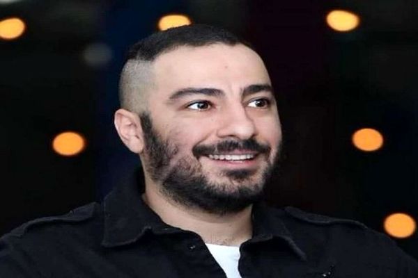 ابراز عشق نوید محمد زاده جلوی همه | نوید محمد زاده فرشته حسینی را سورپرایز کرد 