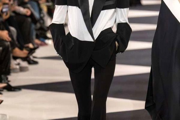 لباس هایی که با حرارت تغییر شکل میدهند | هفته مد پاریس شگفت انگیز تر از همیشه + ویدئو