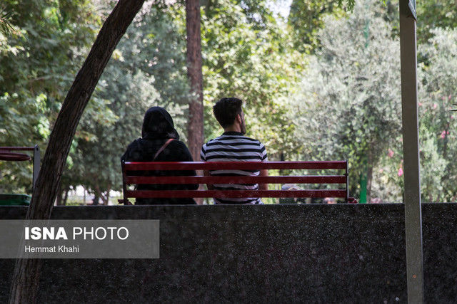 چشمهایی که به خاطر «عشق» بر روی «منطق» بسته می‌شوند