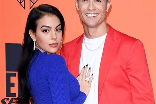 خیانت رونالدو به جورجینا با زن نه چندان زیبا | عکس رونالدو با زنی که موجب خیانتش شد