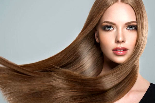 ۵ تا از عادت هایی که مخفیانی به موهایتان آسیب میزند