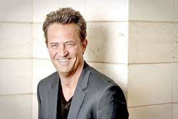 بازیگر سریال فرند در گذشت | متیو پری در گذشت 