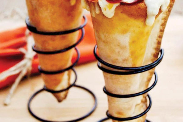 طرز تهیه قیف مرغ | ساندویچ مرغ را اینطوری بپیچ