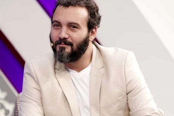 جدال کامبیز دیرباز  در برابر امر به معروف دخترش در اینستاگرام | وقتی کامبیز دیر باز برای دخترش غیرتی میشود 