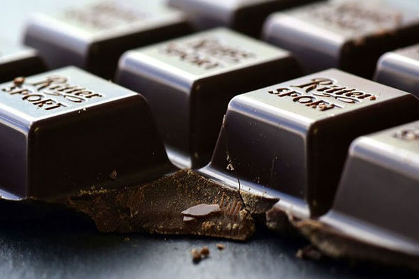 این خوراکی ها وقتی پریودی حالتو بهتر میکنه | بهترین خوراکی ها در زمان پریود