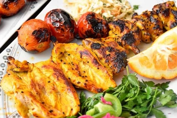 بدون منقل و دود یه جوجه کباب آپارتمانی خوشمزه درست کن! | طرز تهیه جوجه کباب آپارتمانی با ترفند ساده + ویدئو