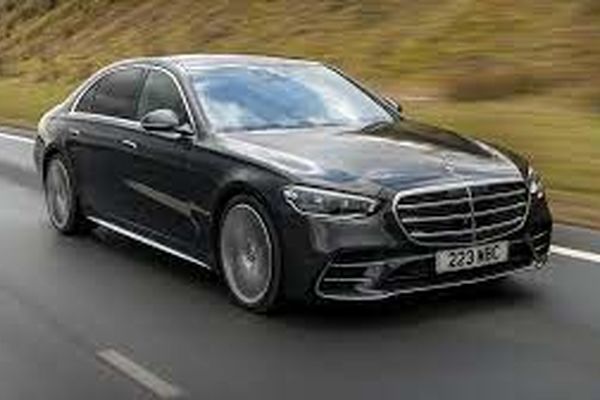 انهدام باند شماره گذاری خودروهای لوکس | قاچاق عجیب بنز و پورشه به کشور 