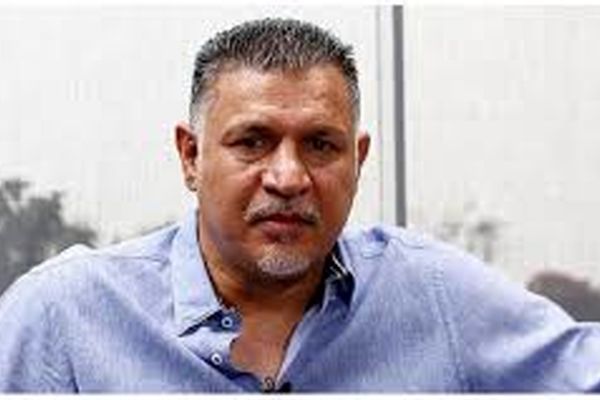 علی دایی به سیم آخر زد | واکنش علی دایی نسبت به حواشی اخیر و ضبط پاسپورتش 