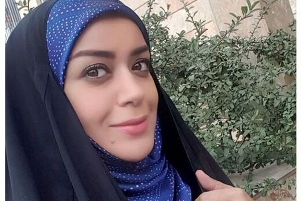 الهام چرخنده در عکس جدیدش جوان تر از قبل | استایل متفاوت الهام چرخنده در بین هوادارانش