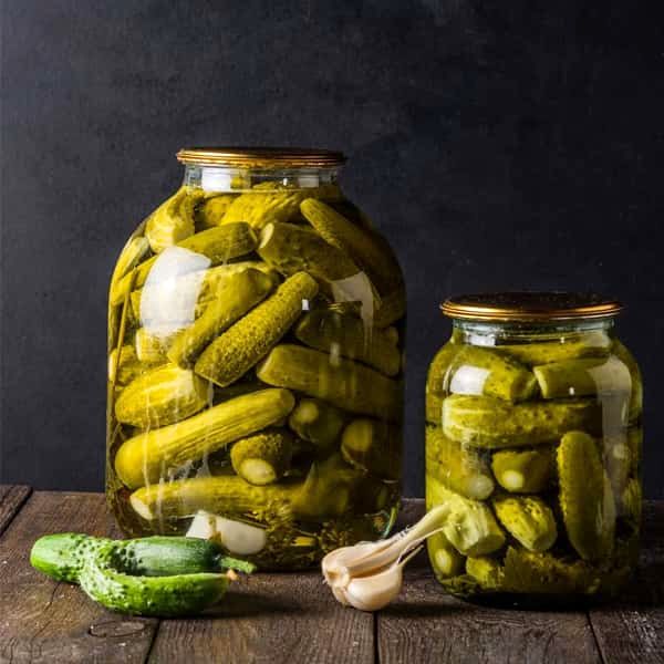 با این سبزیجات بهترین خیارشور خانگی رو درست کن! | طرز تهیه خیارشور خانگی ترد و خوشمزه