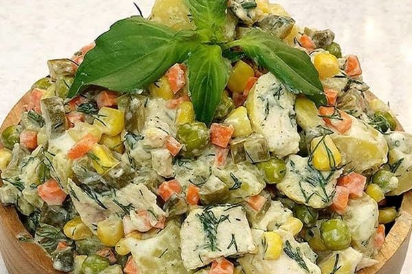 توی این هوای گرم سالاد سیب زمینی میچسبه! | طرز تهیه سالاد سیب زمینی خنک و خوشمزه مخصوص گرمای تابستون + ویدئو