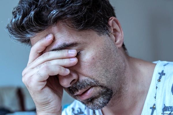 دیگر هیچوقت فکر نکنید! | فکر زیاد باعث ایجاد درد جسمانی شدید در بدن می‌شود!