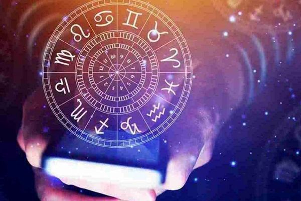 با این روش ها از دیگران دلبری کنید | روش های دلبری کردن از متولدین ماه ها