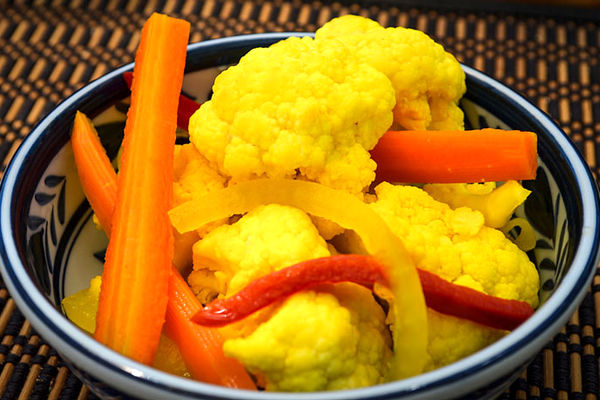 فوت و فن درست کردن یه ترشی شور خوشمزه بدون کپک زدن! | طرز تهیه ترشی شور گل کلم + ویدئو