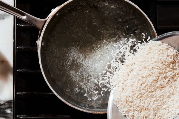 جوشاندن برنج کار صحیحی نیست | برنج را نجوشانید | روش صحیح پختن برنج