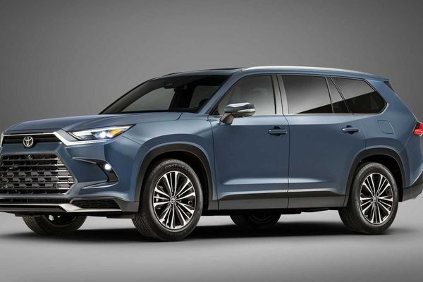 جدید ترین خودروی تویوتا معرفی شد | تویوتا گرند هایلندر  را با جزییات ببنید 