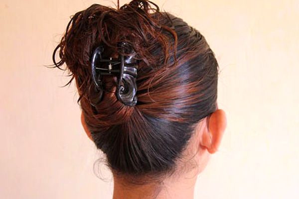 یک عمر اشتباه کلیپس میبستی | ترفند درست بستن کلیپس به مو 