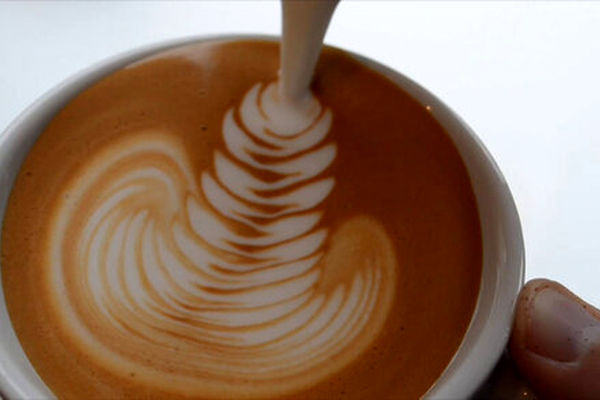 ماسک مو قهوه چیست؟ | مزایا قهوه برای مو