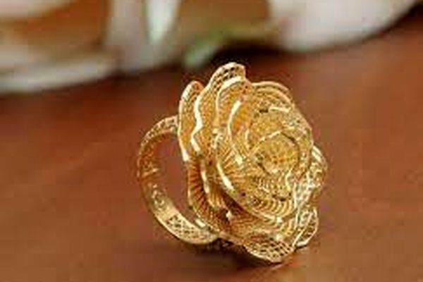 هنوز به روش قدیمئ با چسب انگشترتو کوچک میکنی ؟ | ترفند کوچک کردن انگشتر با ابزار جدید و راحت