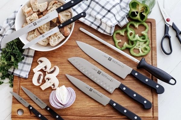 هر چند وقت یک بار چاقوهای آشپزخانه را تیز کنیم؟